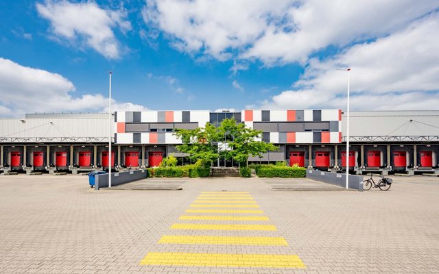 Building, Hotel, Road