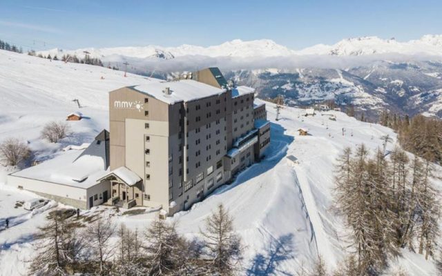 Building, Architecture, Hotel