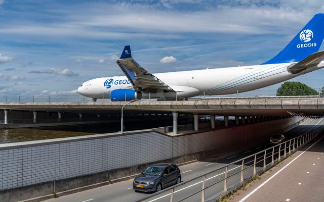 Aircraft, Airliner, Airplane