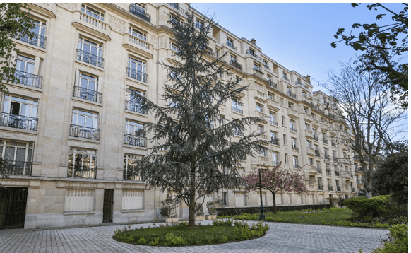 Boulevard Victor Hugo, Neuilly-sur-Seine, France